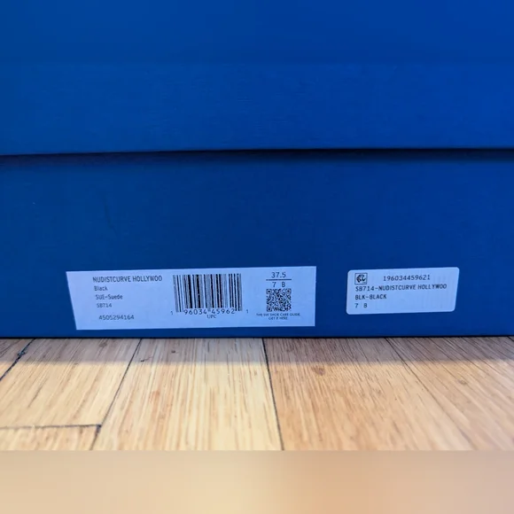 Stuart Weitzman Black Suede Women's Heels Size 7 - Picture 9 of 9